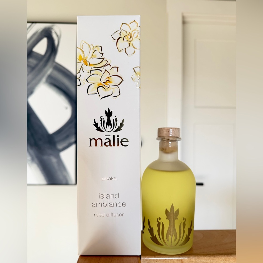 Malie *Plumeria* Island ambience read diffuser for your home.